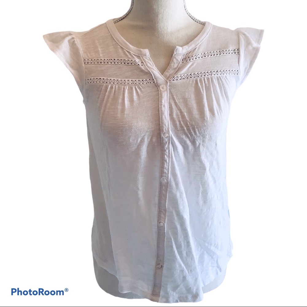 Simply Styled Eyelet Short Sleeve Top.